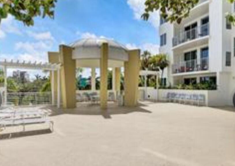 RADIUS CONDO - Residential Lease