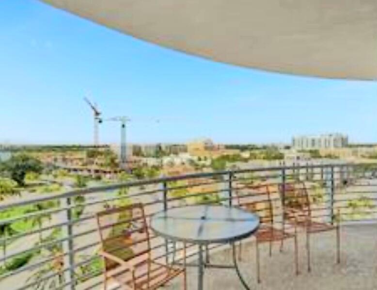 RADIUS CONDO - Residential Lease