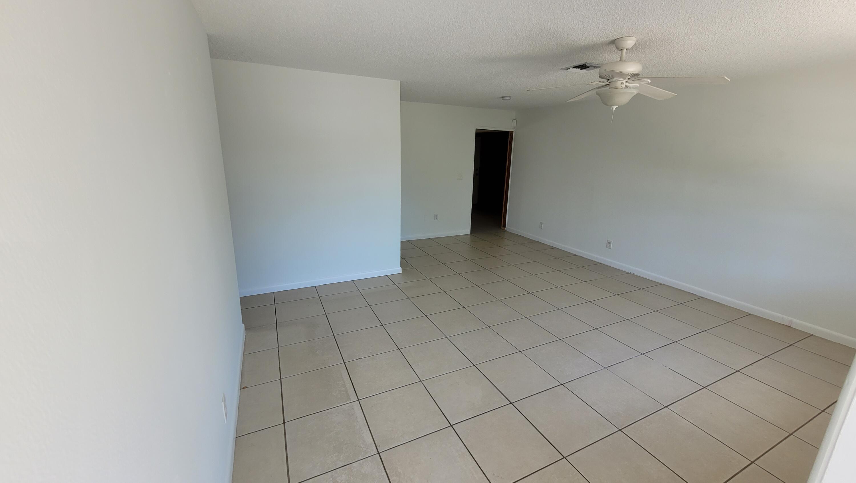 EASTVIEW MANOR - Residential