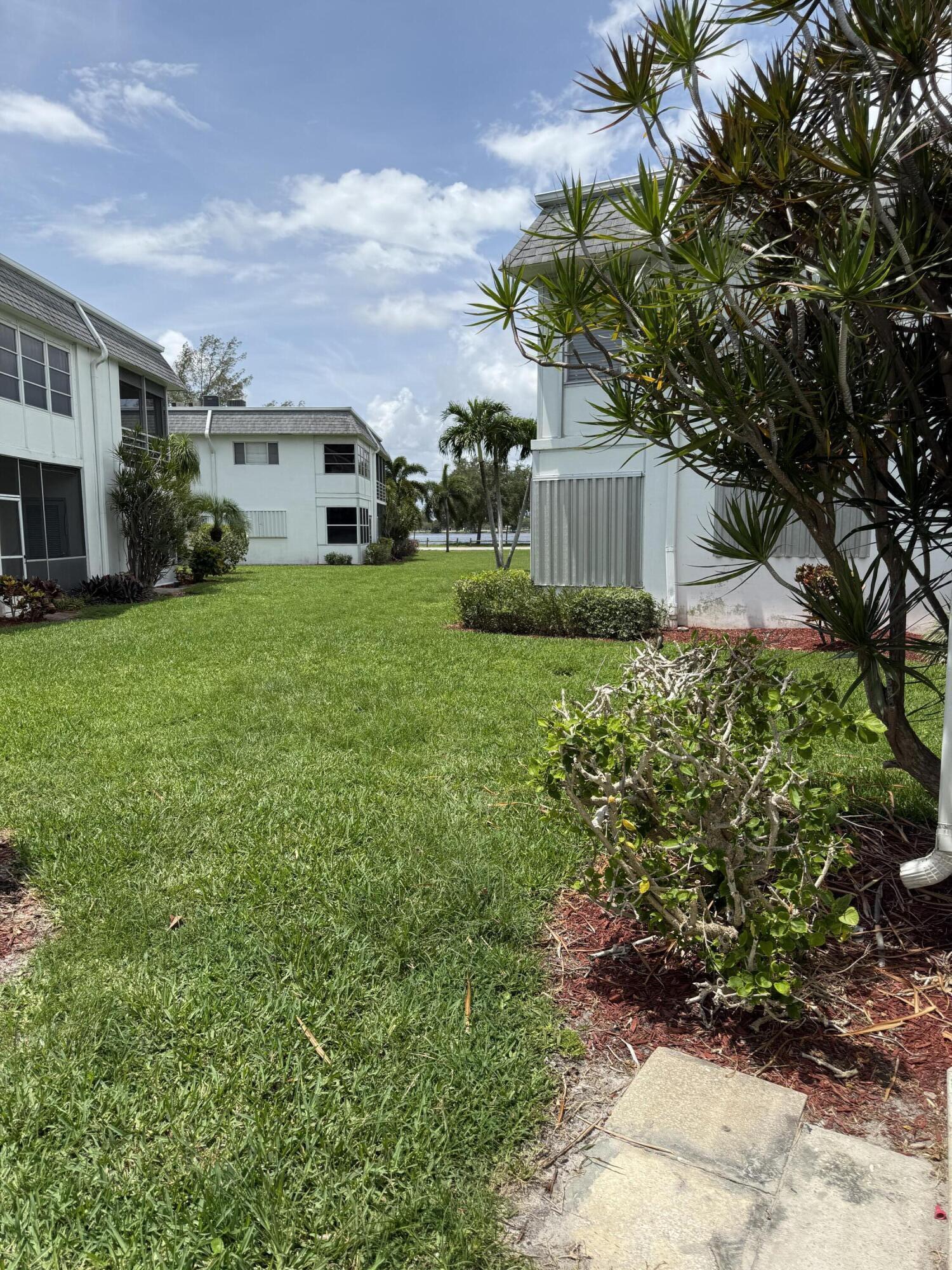 MURRY HILLS APT BLDG CONDO - Residential