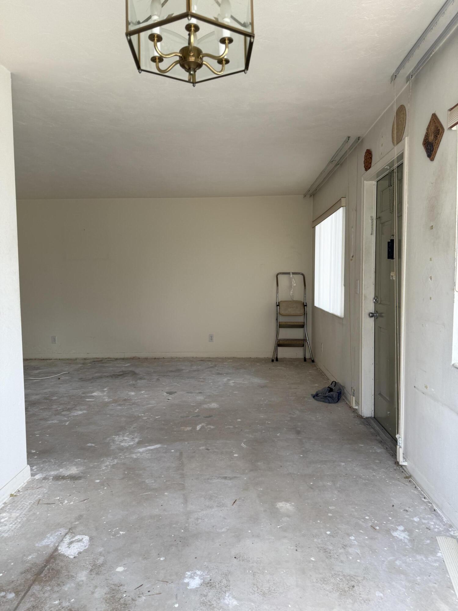 MURRY HILLS APT BLDG CONDO - Residential