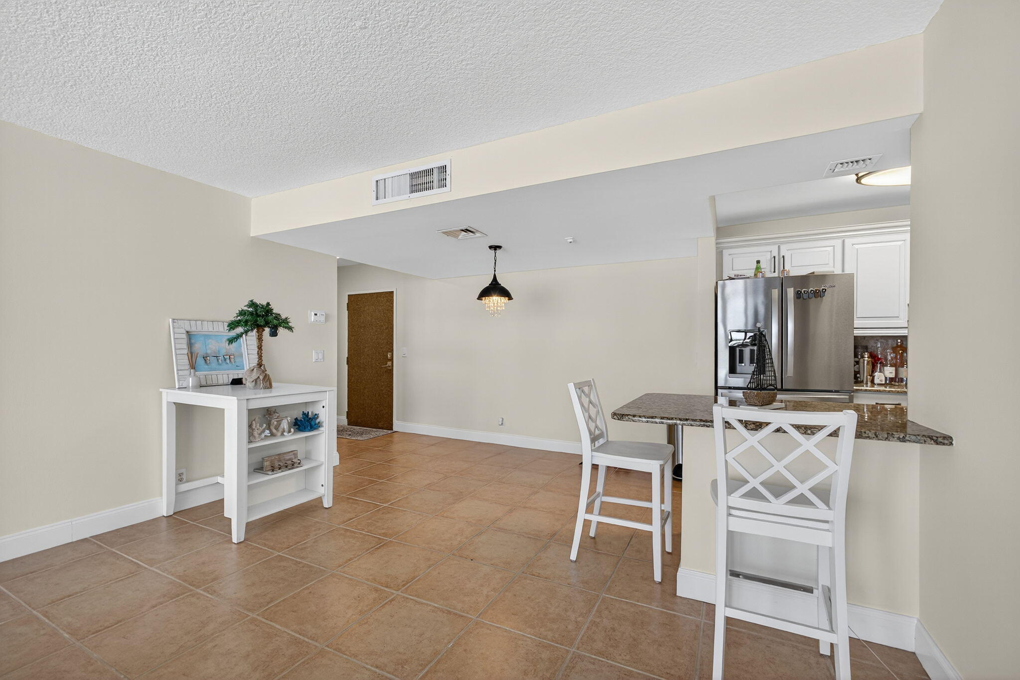 GEMINI CONDO - Residential Lease