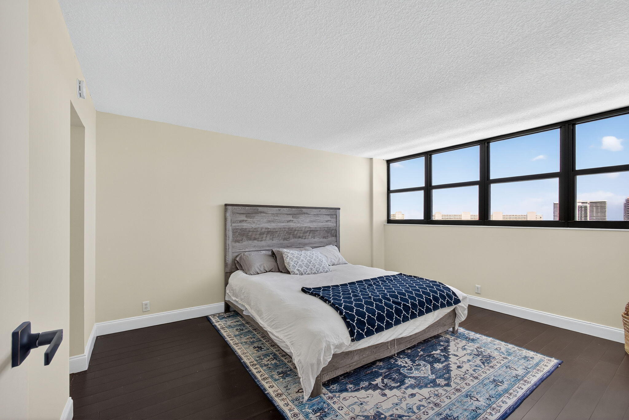 GEMINI CONDO - Residential Lease