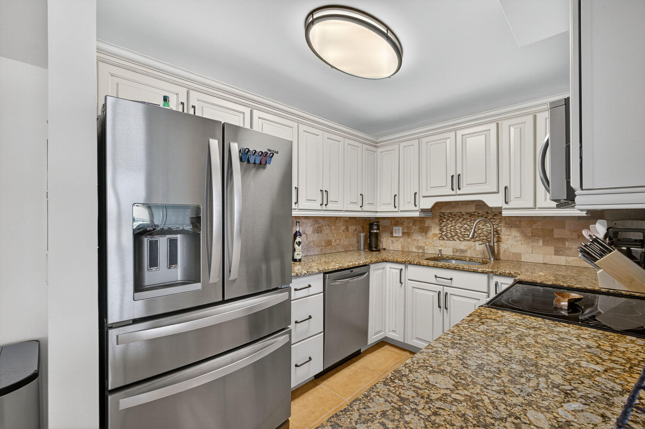 GEMINI CONDO - Residential Lease