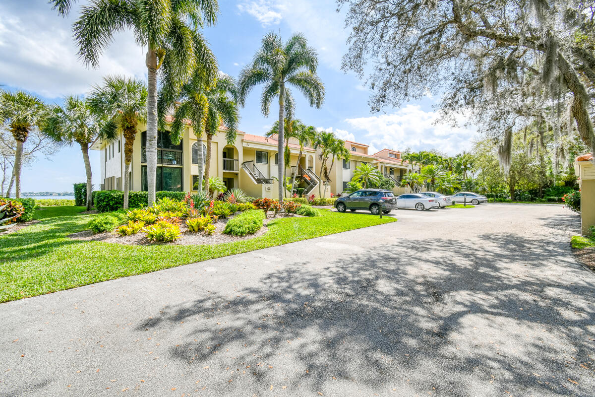 Harbour Ridge Yacht & Country Club - Bayhead Villa - Residential