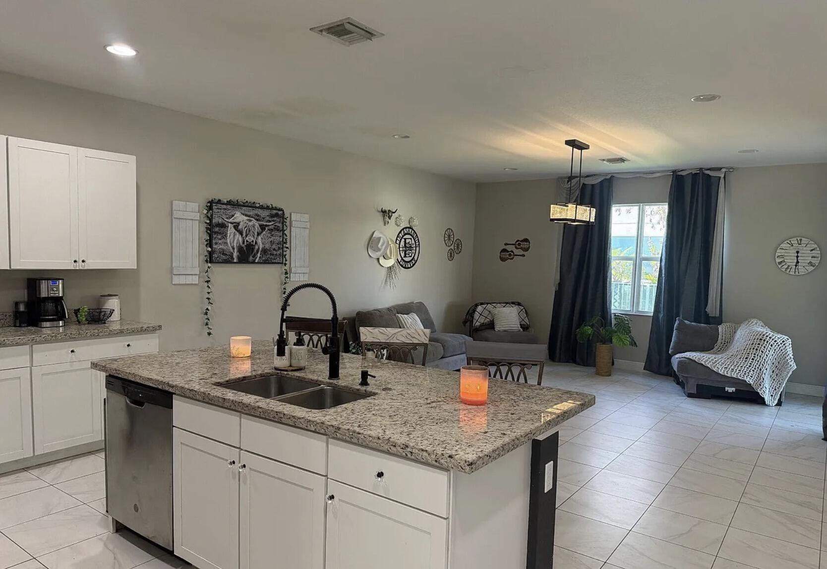 VIZCAYA FALLS PLAT 1 - Residential Lease