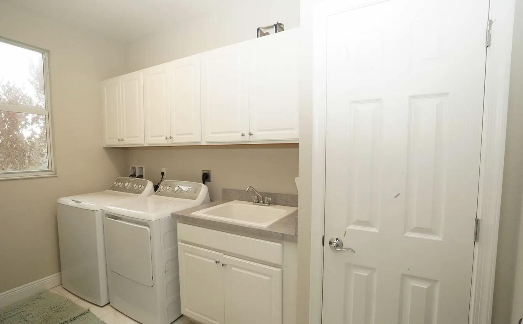 VIZCAYA FALLS PLAT 1 - Residential Lease