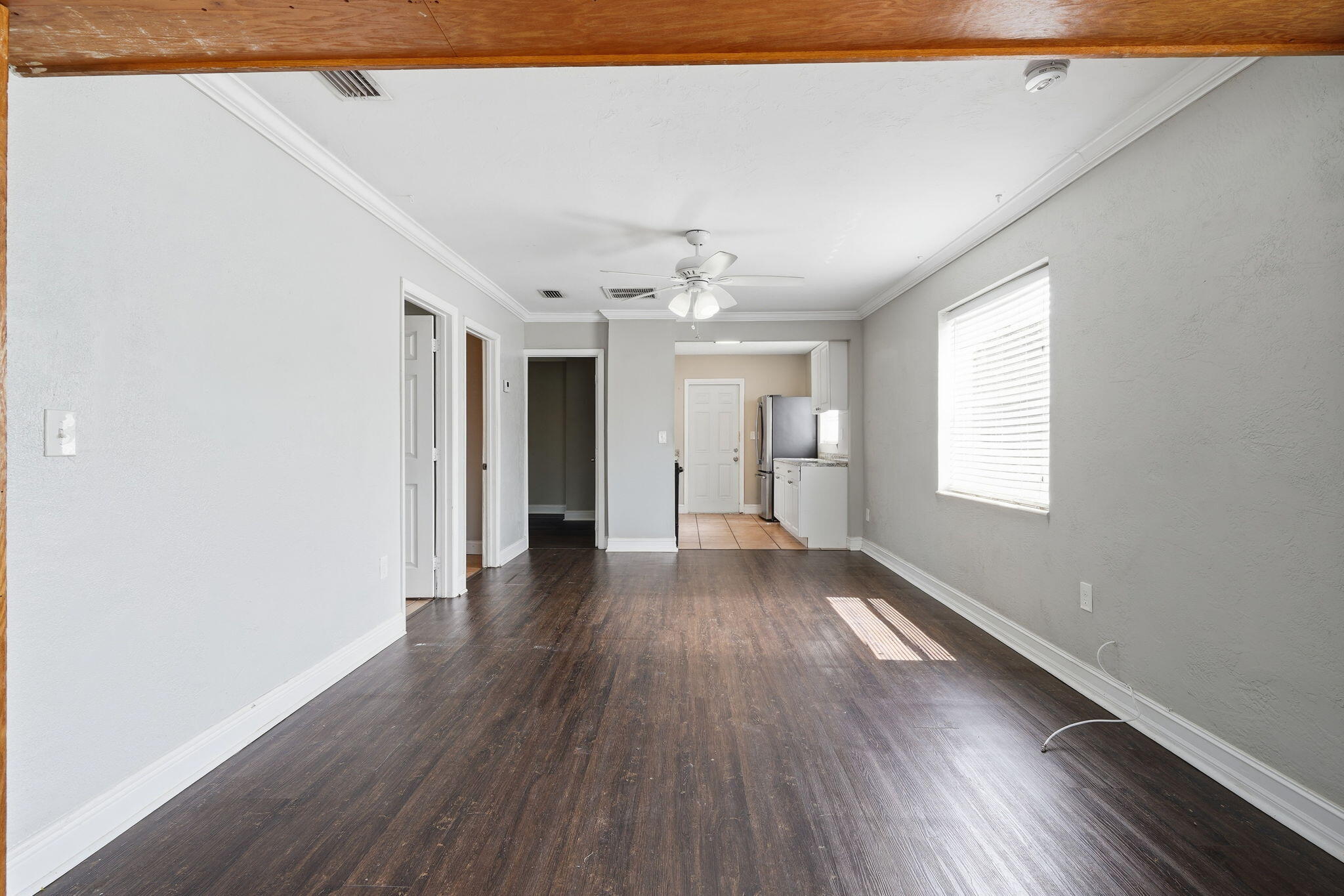 HOLLYWOOD LITTLE RANCHES - Residential