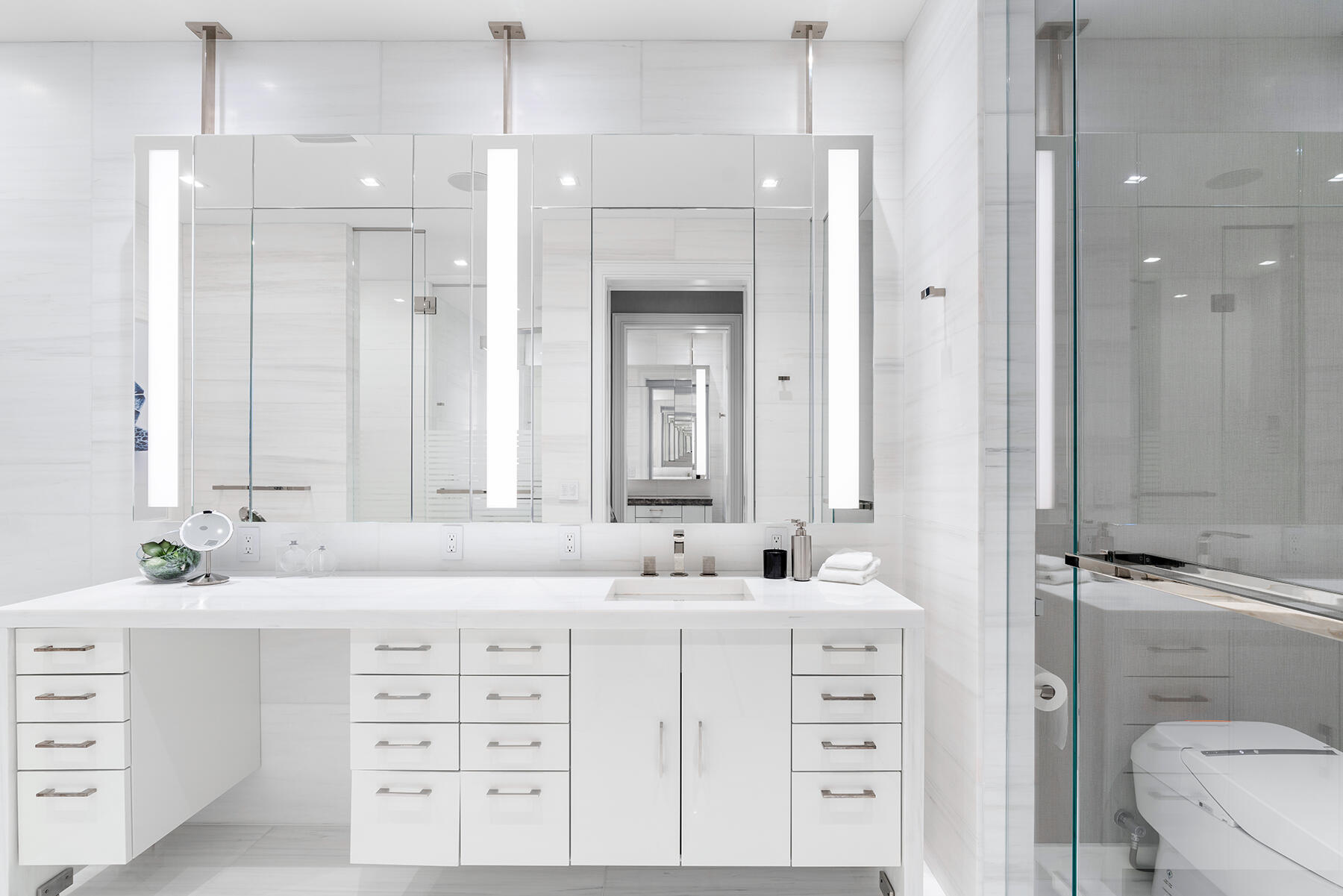 BRISTOL CONDO - Residential