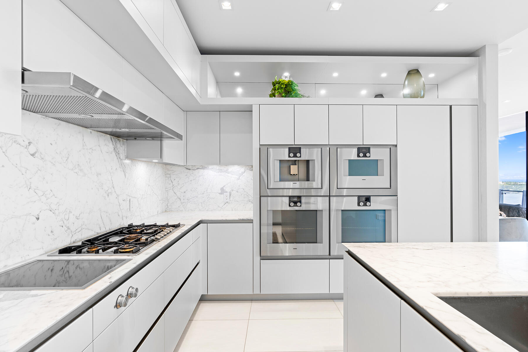 BRISTOL CONDO - Residential