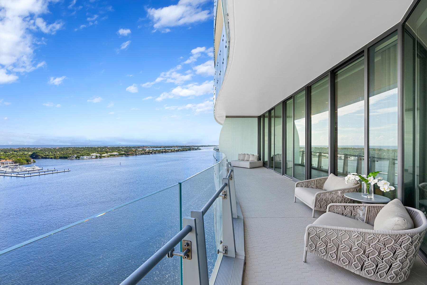 BRISTOL CONDO - Residential