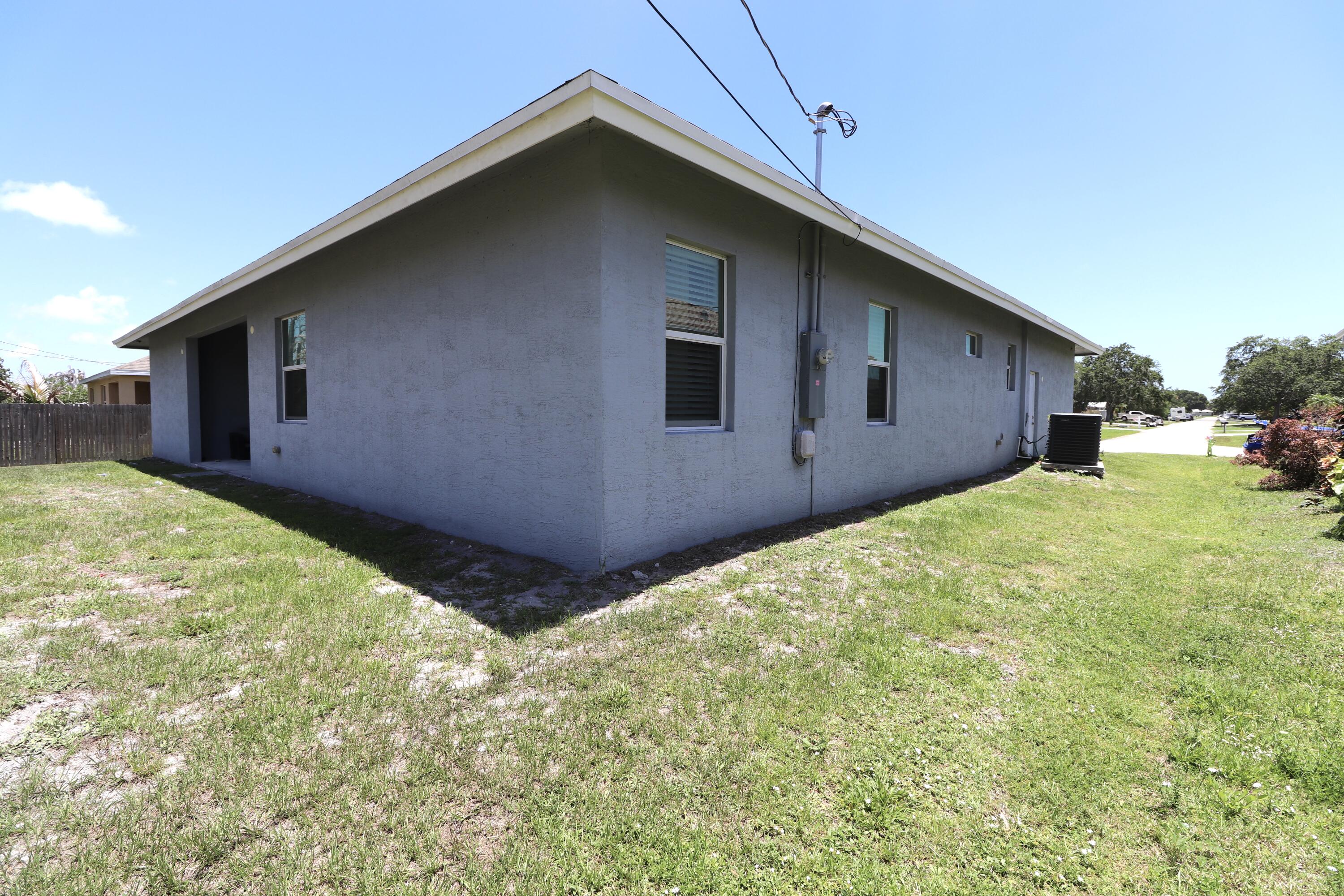 PORT ST LUCIE SECTION 27 - Residential