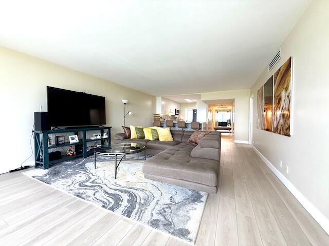 NO 22 PALM-AIRE COUNTRY CLUB - Residential