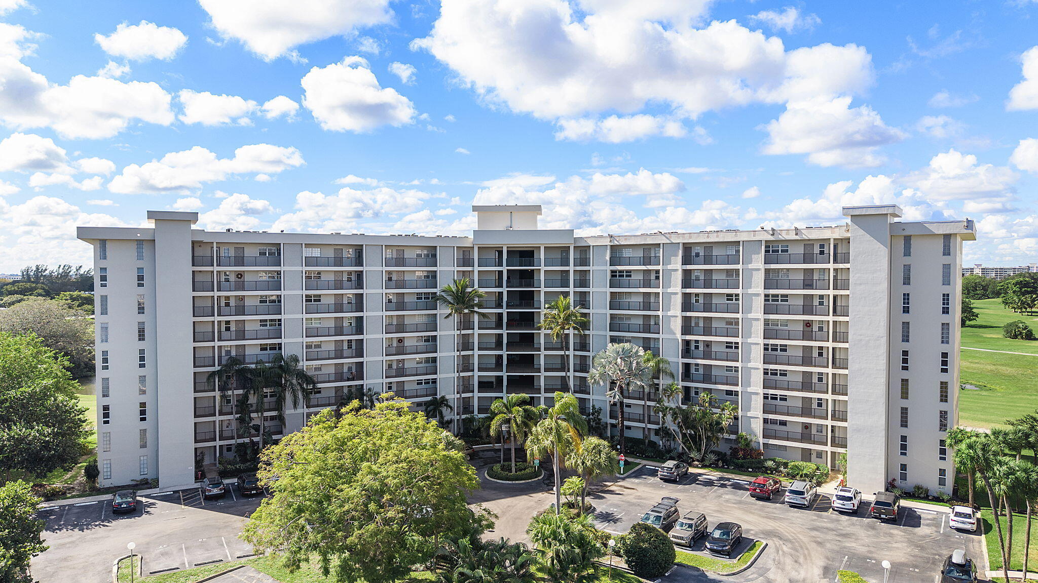 NO 22 PALM-AIRE COUNTRY CLUB - Residential