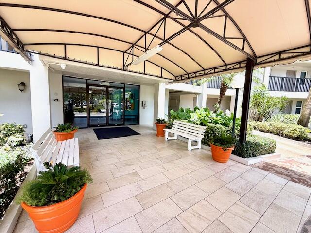 NO 22 PALM-AIRE COUNTRY CLUB - Residential