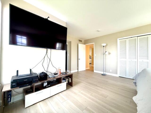 NO 22 PALM-AIRE COUNTRY CLUB - Residential