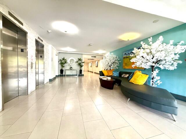 NO 22 PALM-AIRE COUNTRY CLUB - Residential