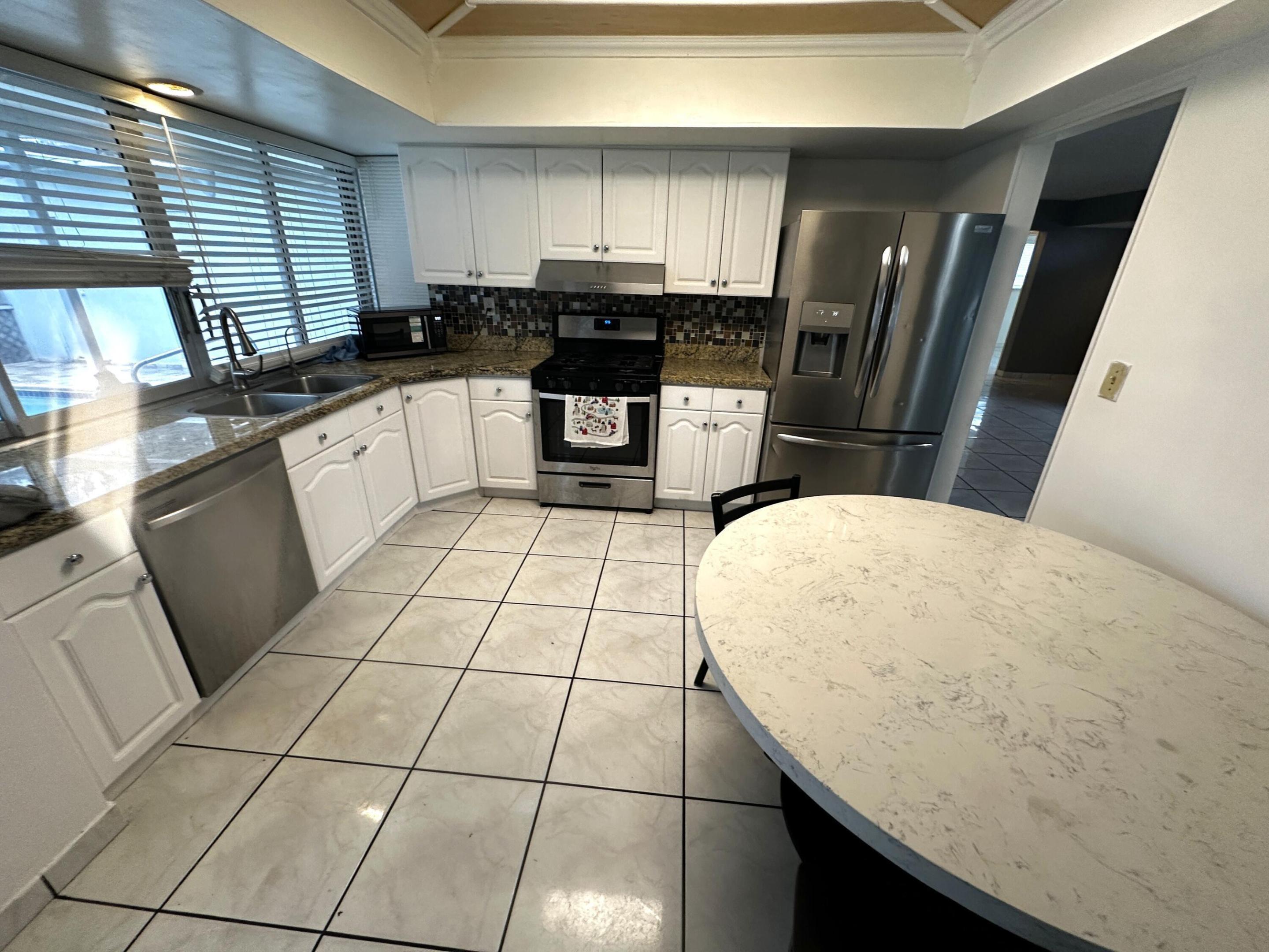 MIRAMAR PARK FOURTH ADD - Residential Lease