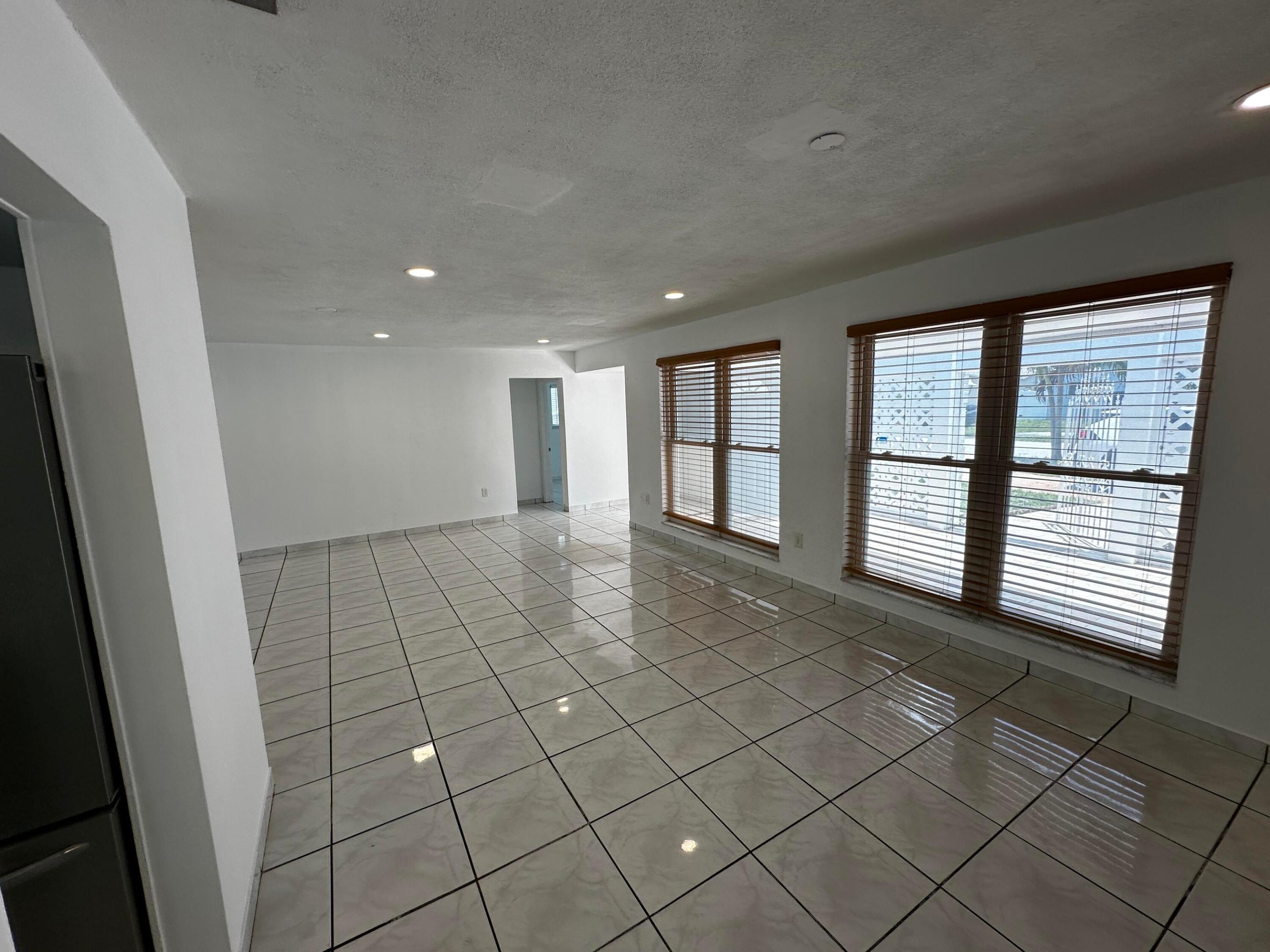 MIRAMAR PARK FOURTH ADD - Residential Lease