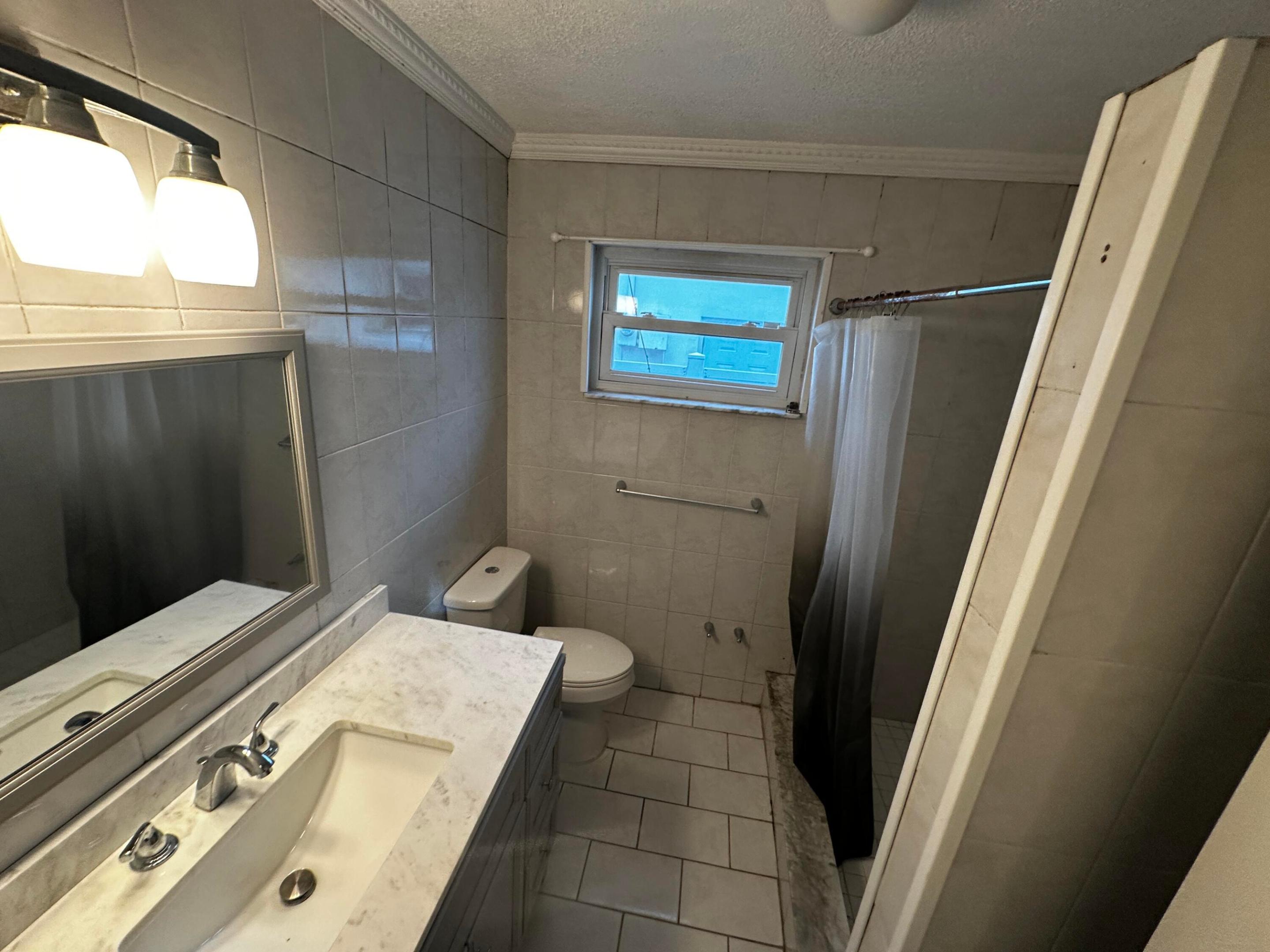 MIRAMAR PARK FOURTH ADD - Residential Lease