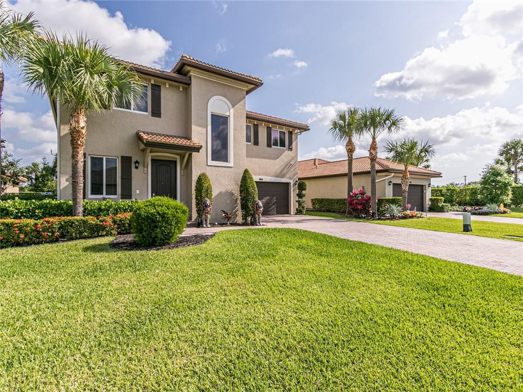 Vista Lago - Residential