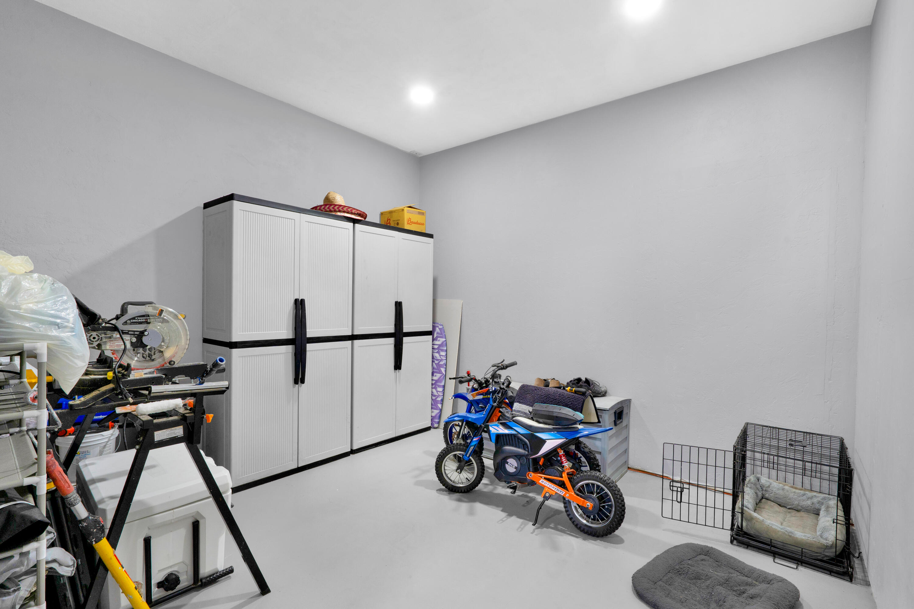 WHISPERING PINES PARK - Residential