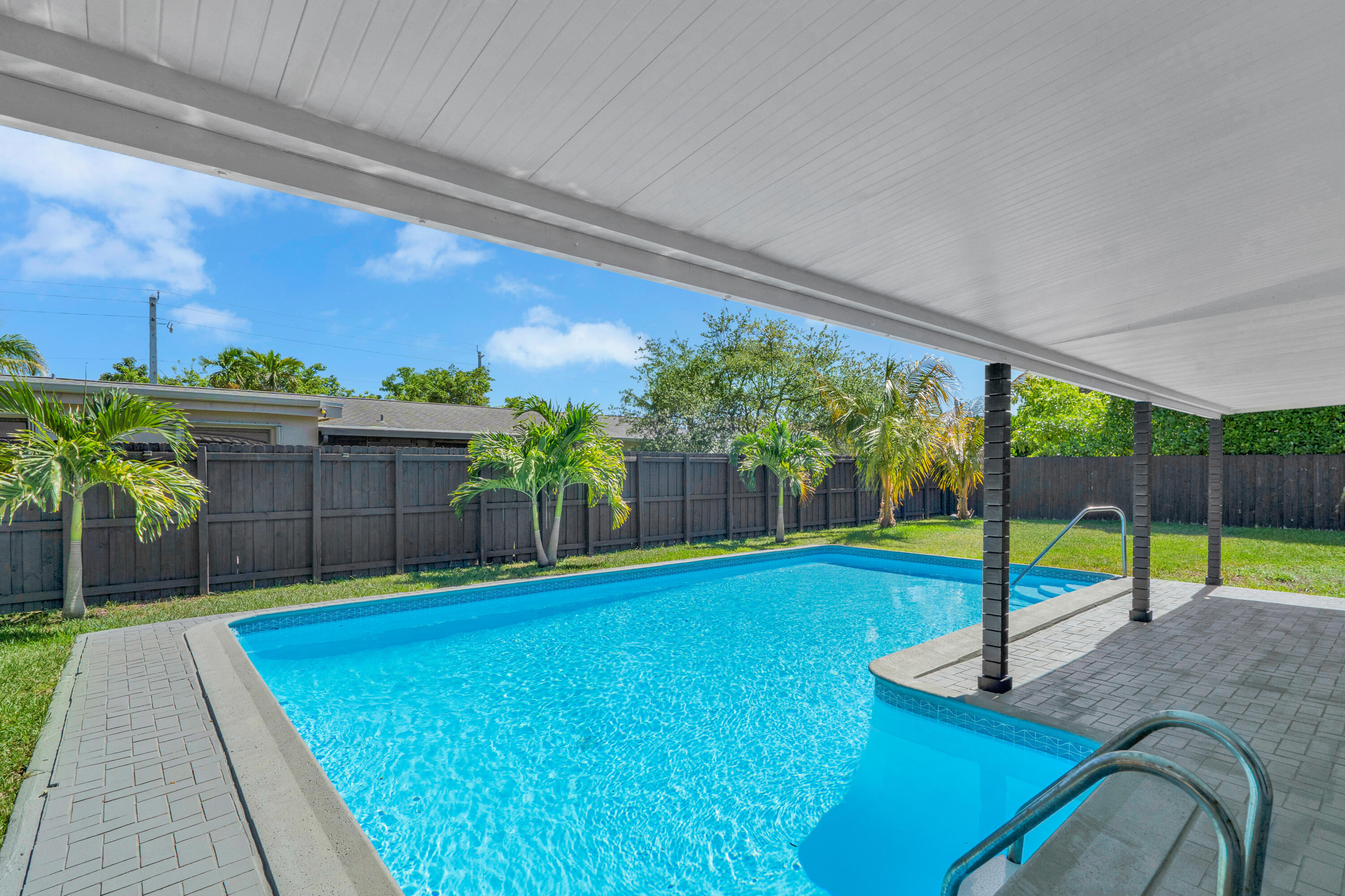 WHISPERING PINES PARK - Residential
