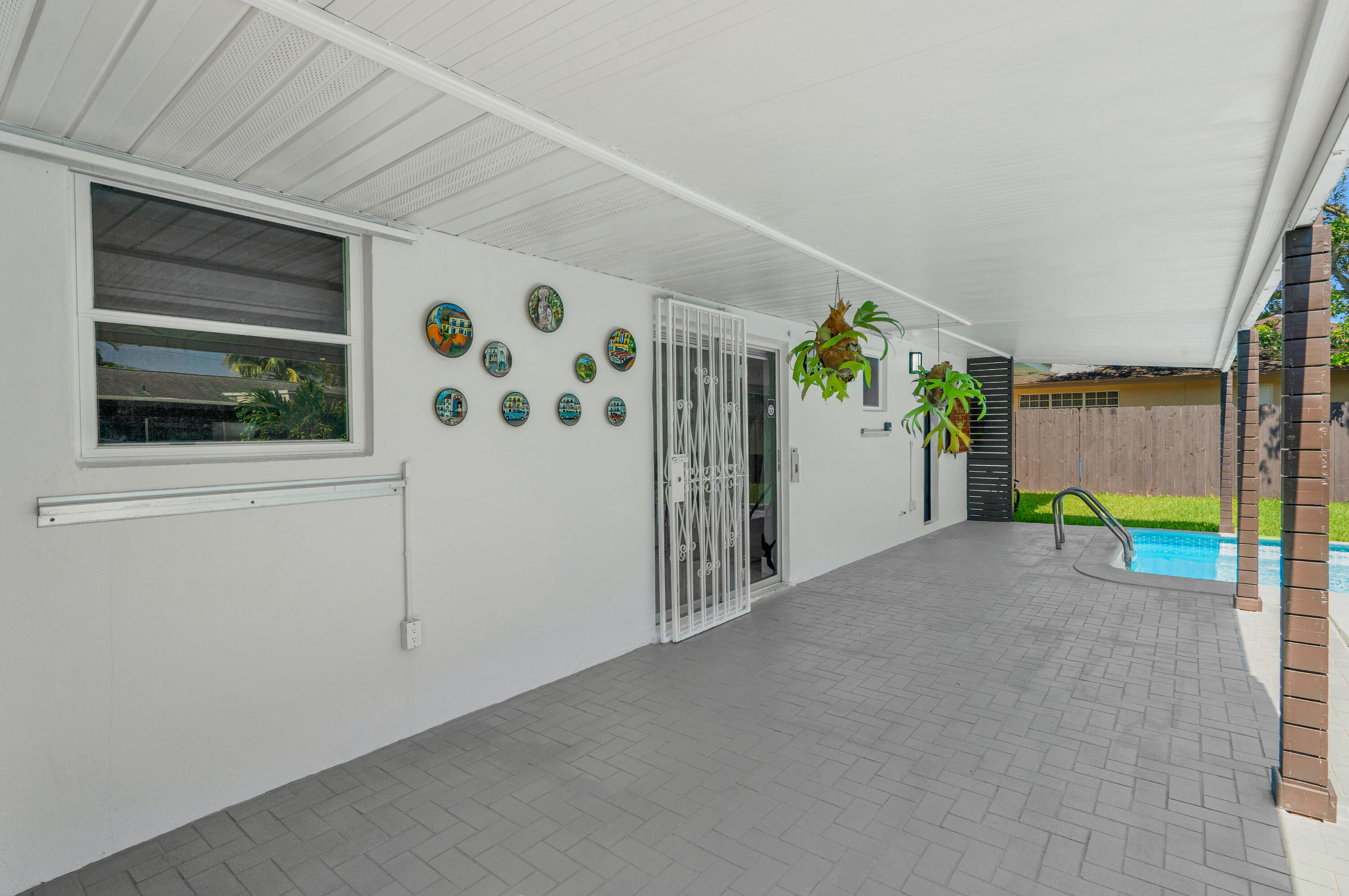 WHISPERING PINES PARK - Residential