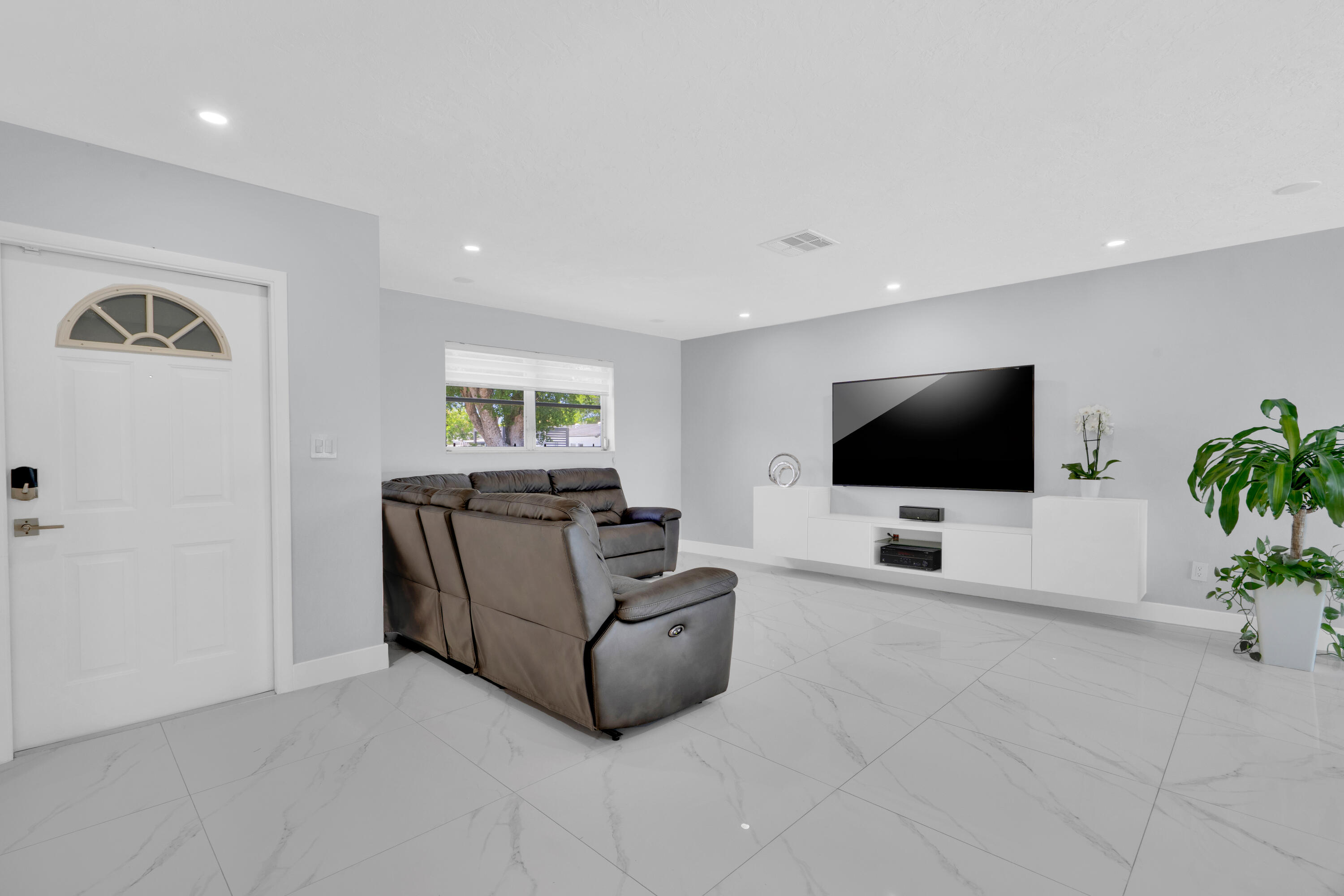 WHISPERING PINES PARK - Residential