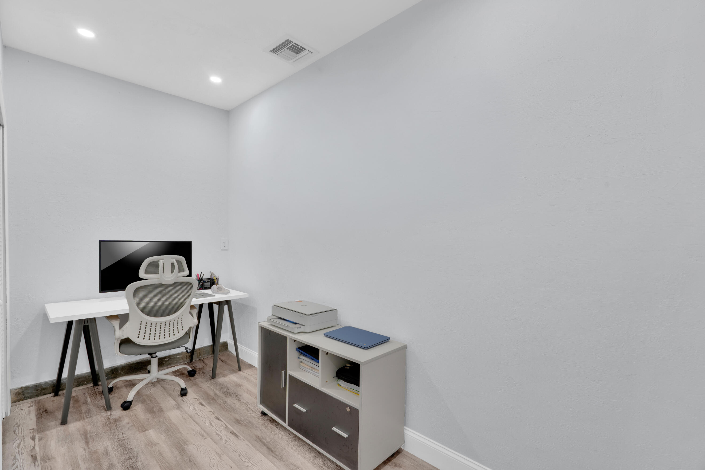 WHISPERING PINES PARK - Residential