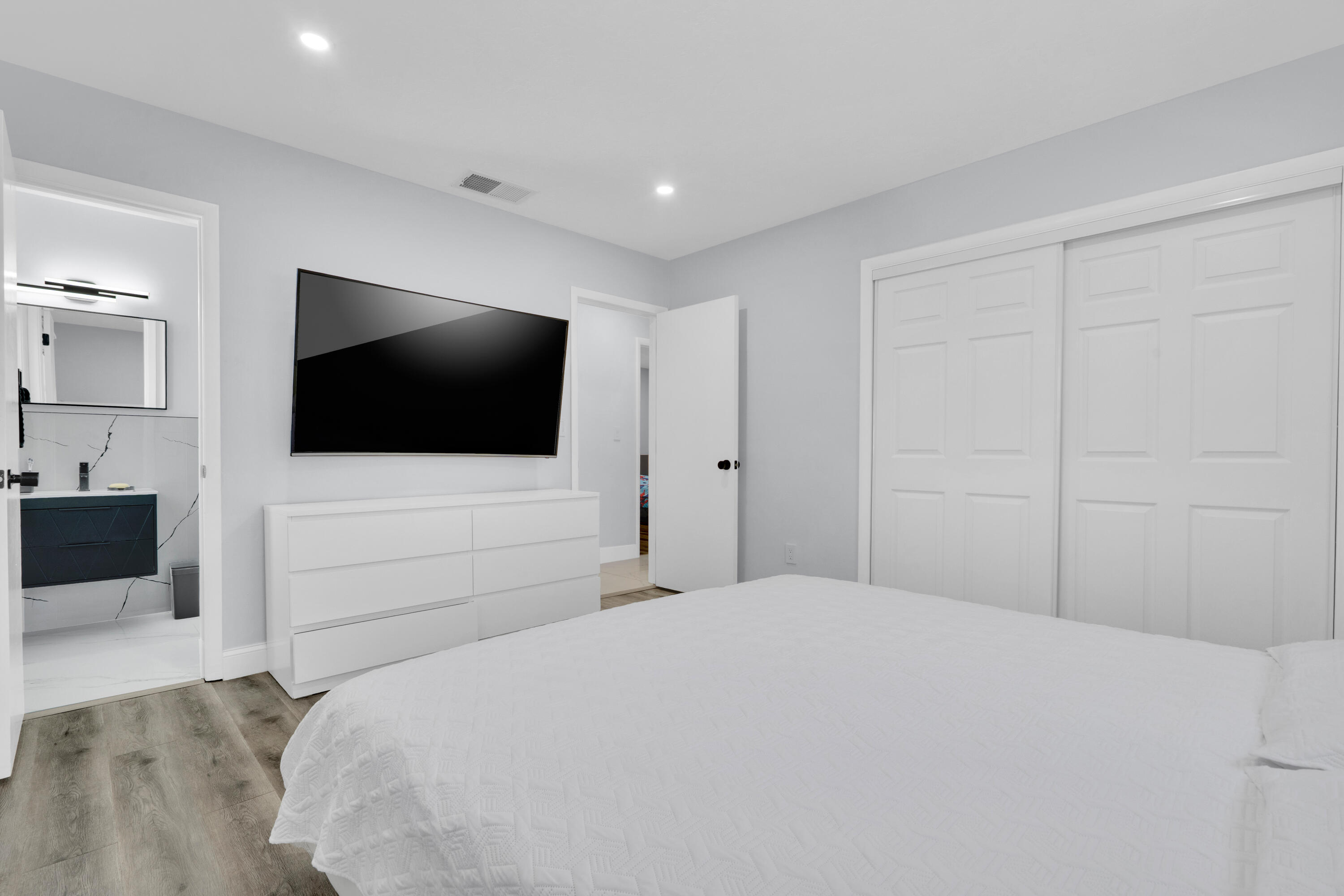 WHISPERING PINES PARK - Residential
