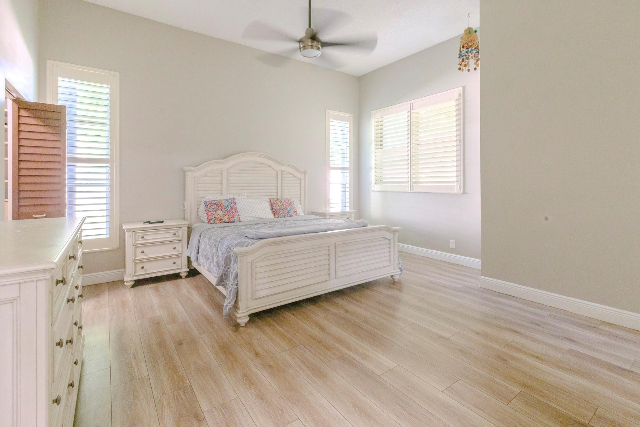 EMBASSY LAKES PHASE II - Residential Lease
