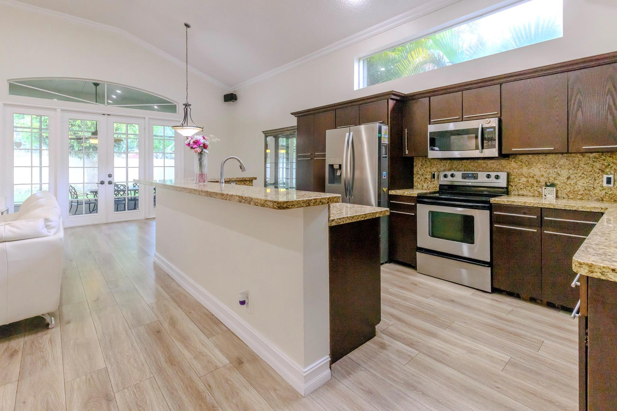 EMBASSY LAKES PHASE II - Residential Lease