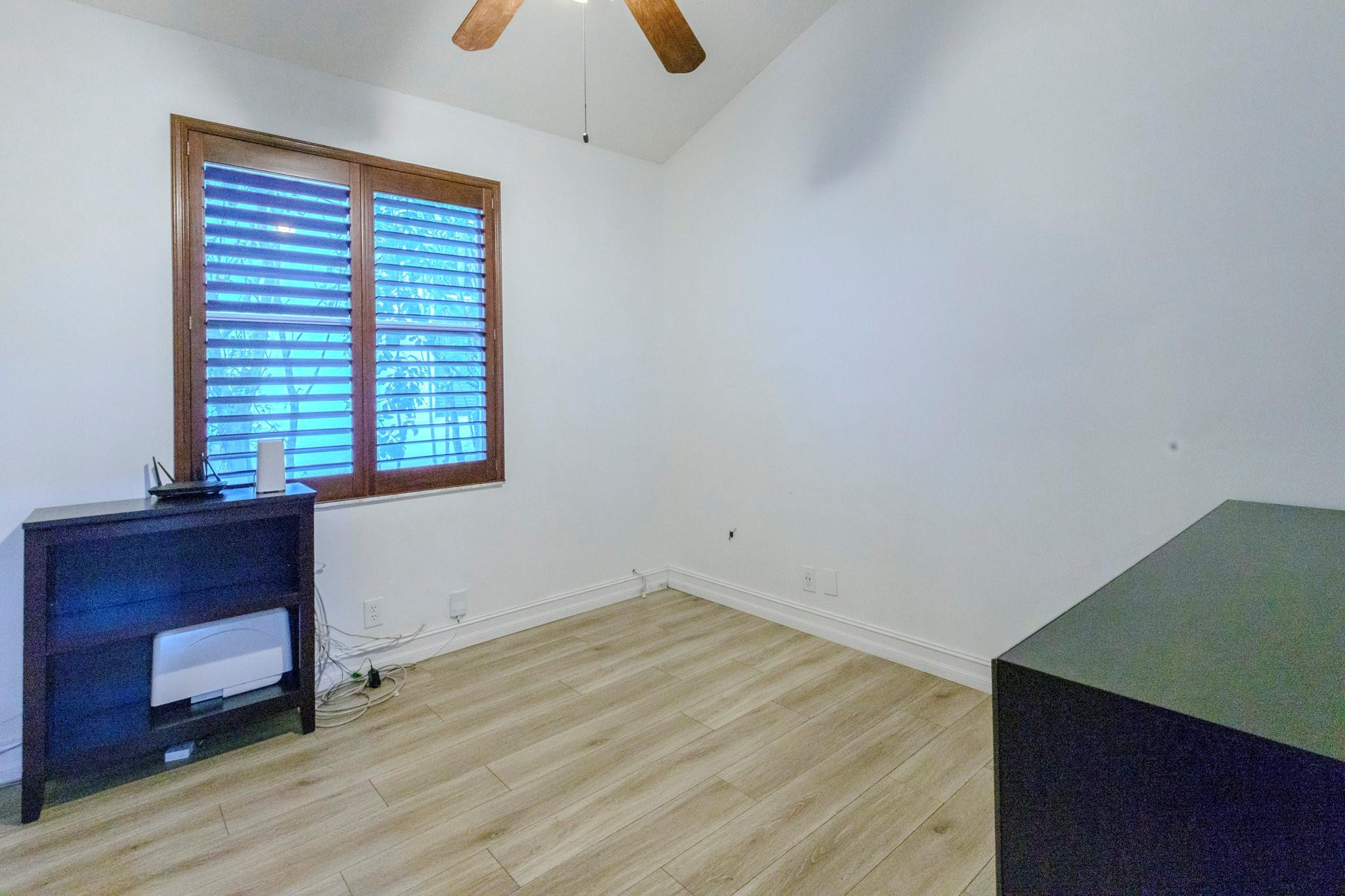 EMBASSY LAKES PHASE II - Residential Lease