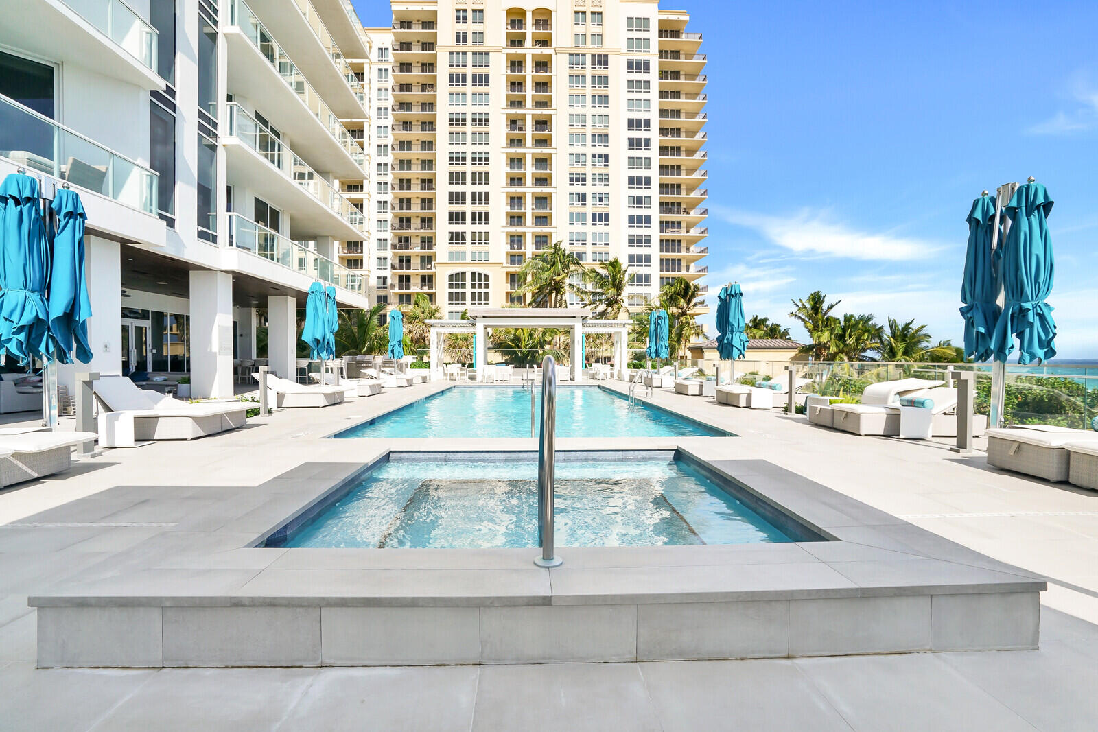 VISTABLUE SINGER ISLAND CONDO - Residential
