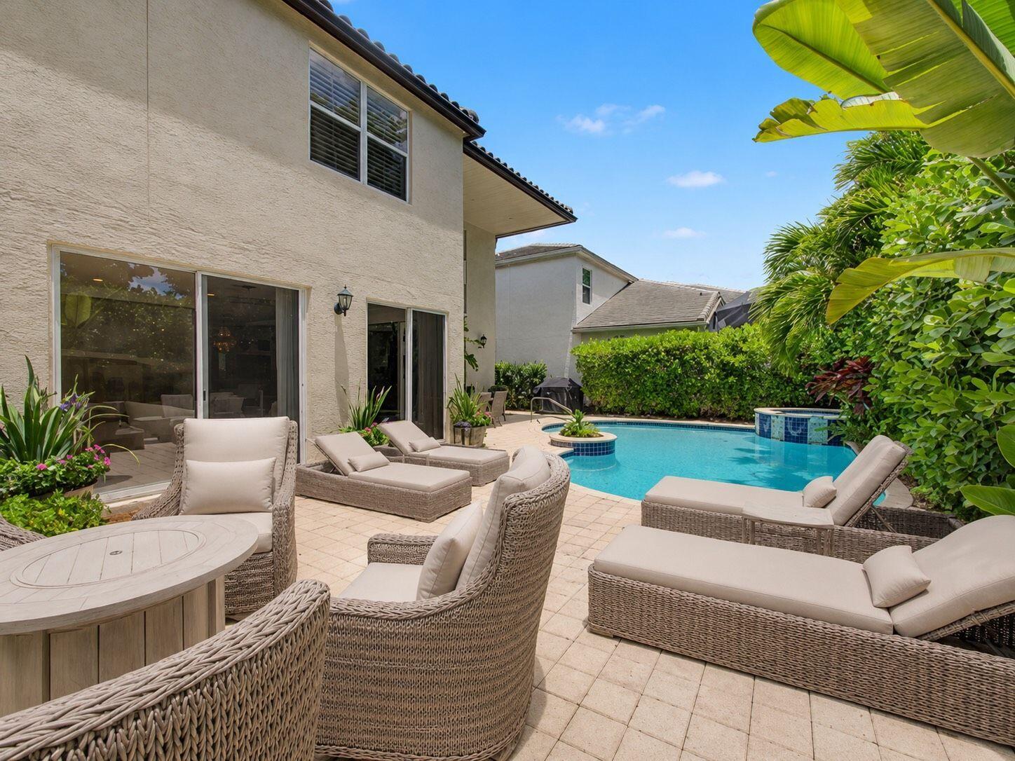 KENSINGTON AT WOODFIELD COUNTRY CLUB - Residential