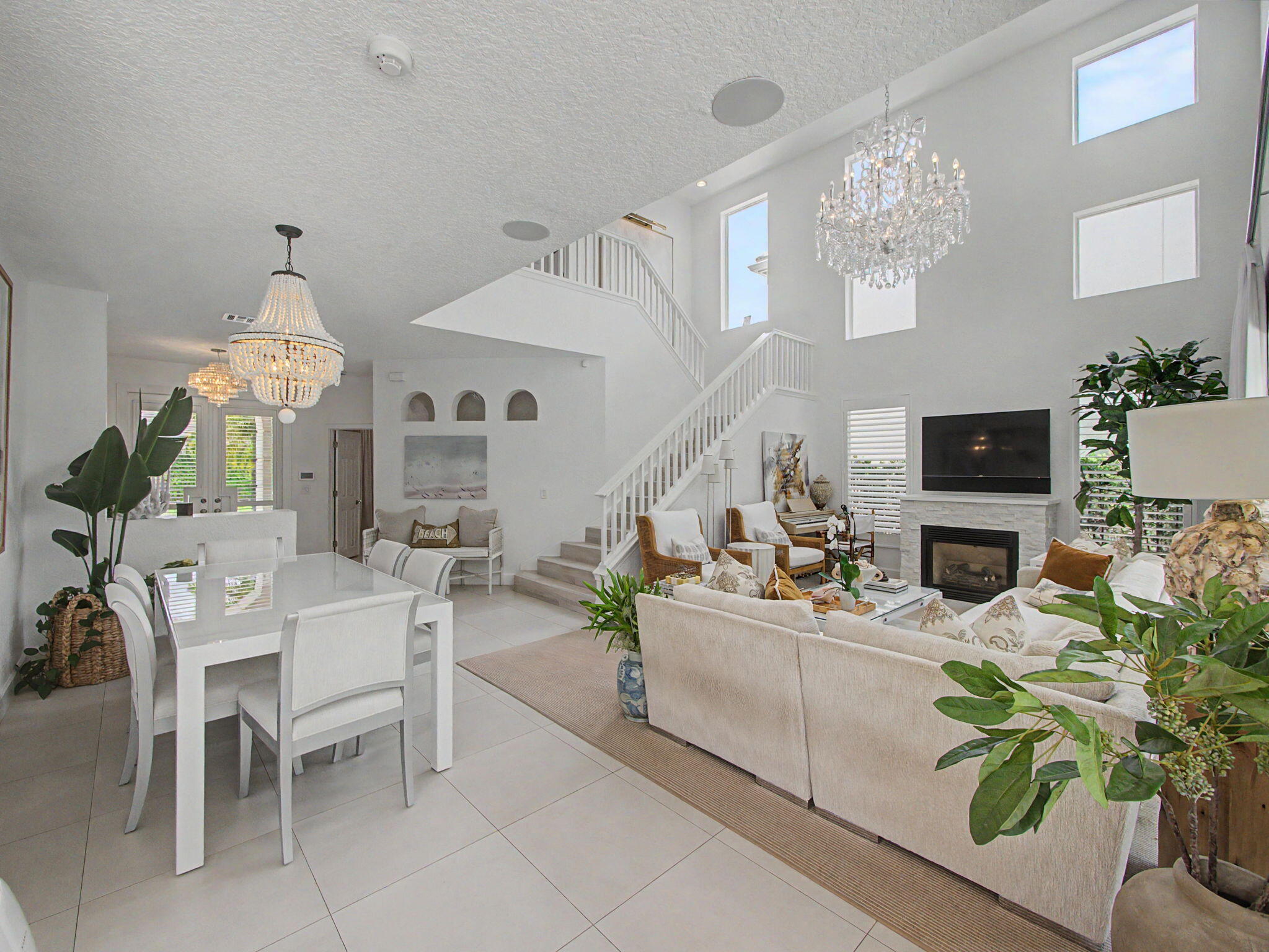 KENSINGTON AT WOODFIELD COUNTRY CLUB - Residential