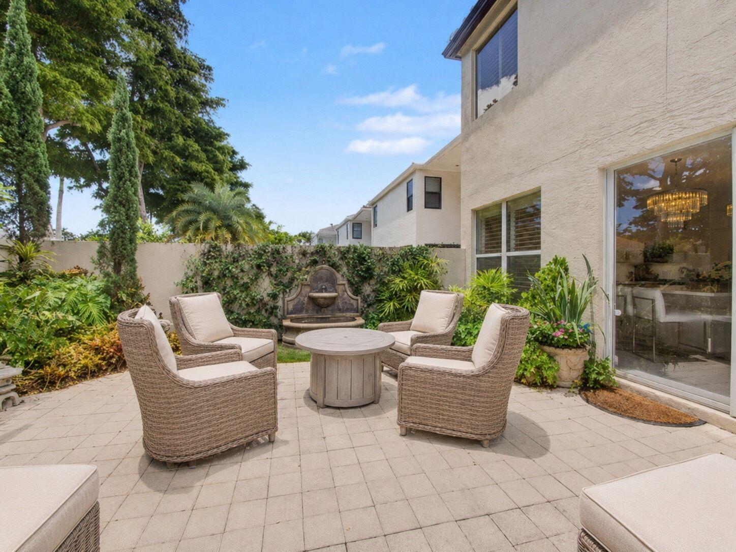 KENSINGTON AT WOODFIELD COUNTRY CLUB - Residential