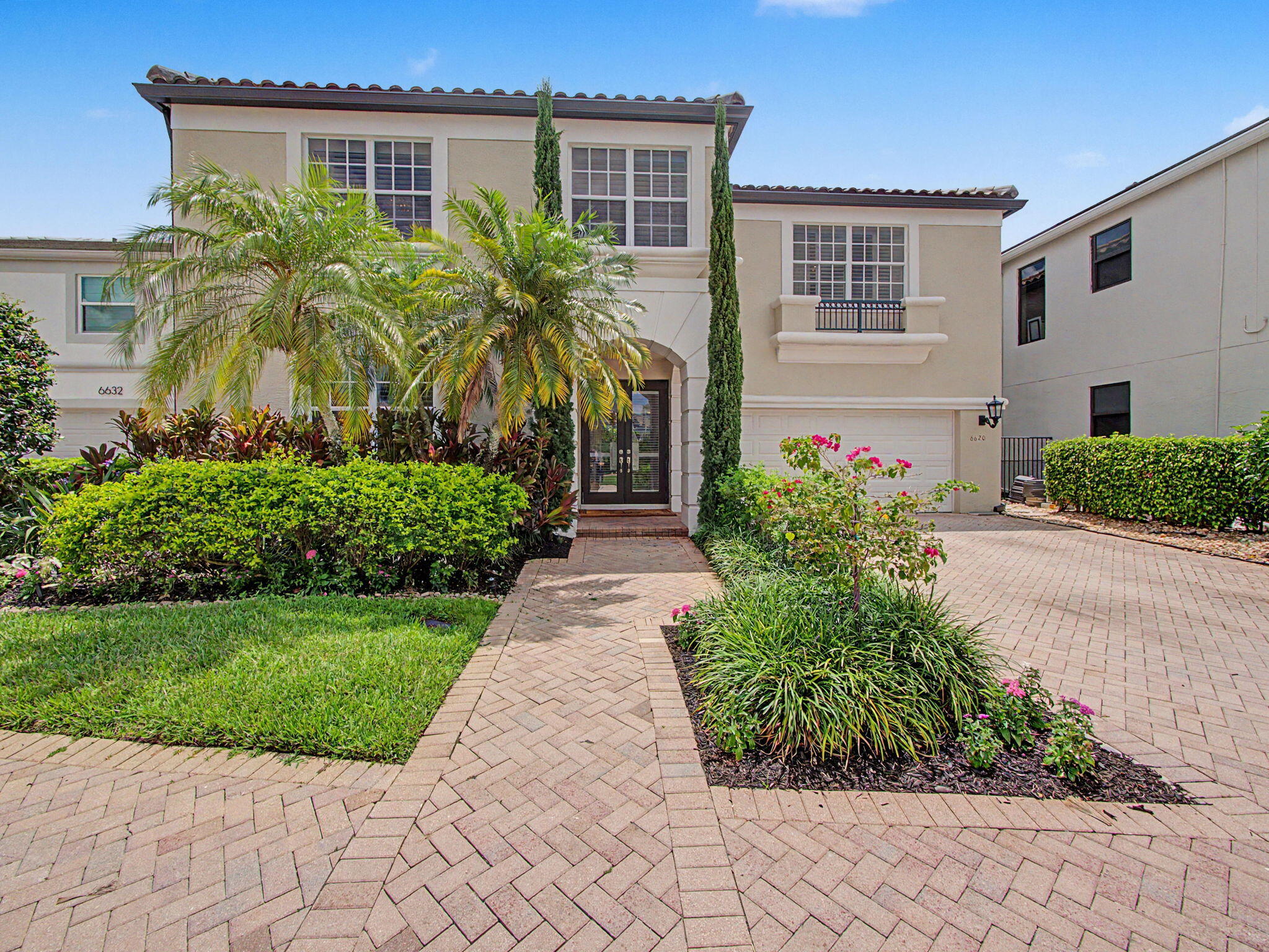 Buyers agent to confirm:  Restriction: No rentals in first 2 years of ownership. Capital contributions at closing: $10,000 to Woodfield Master HOA,Kensington HOA $5904, Mandatory Membership Equity: Standard: $82,000 non-refundable initiation, $38,000 equity bond (25% refundable), $23,760 annual dues, $2500 annual food & beverage OR Full (Golf): $130,000 non-refundable initiation, $45,000 equity bond (25% of $38,000 refundable), $31,176 annual dues, transferability $50,000; $2500 annual food & beverage. Golf Membership -wait list only.