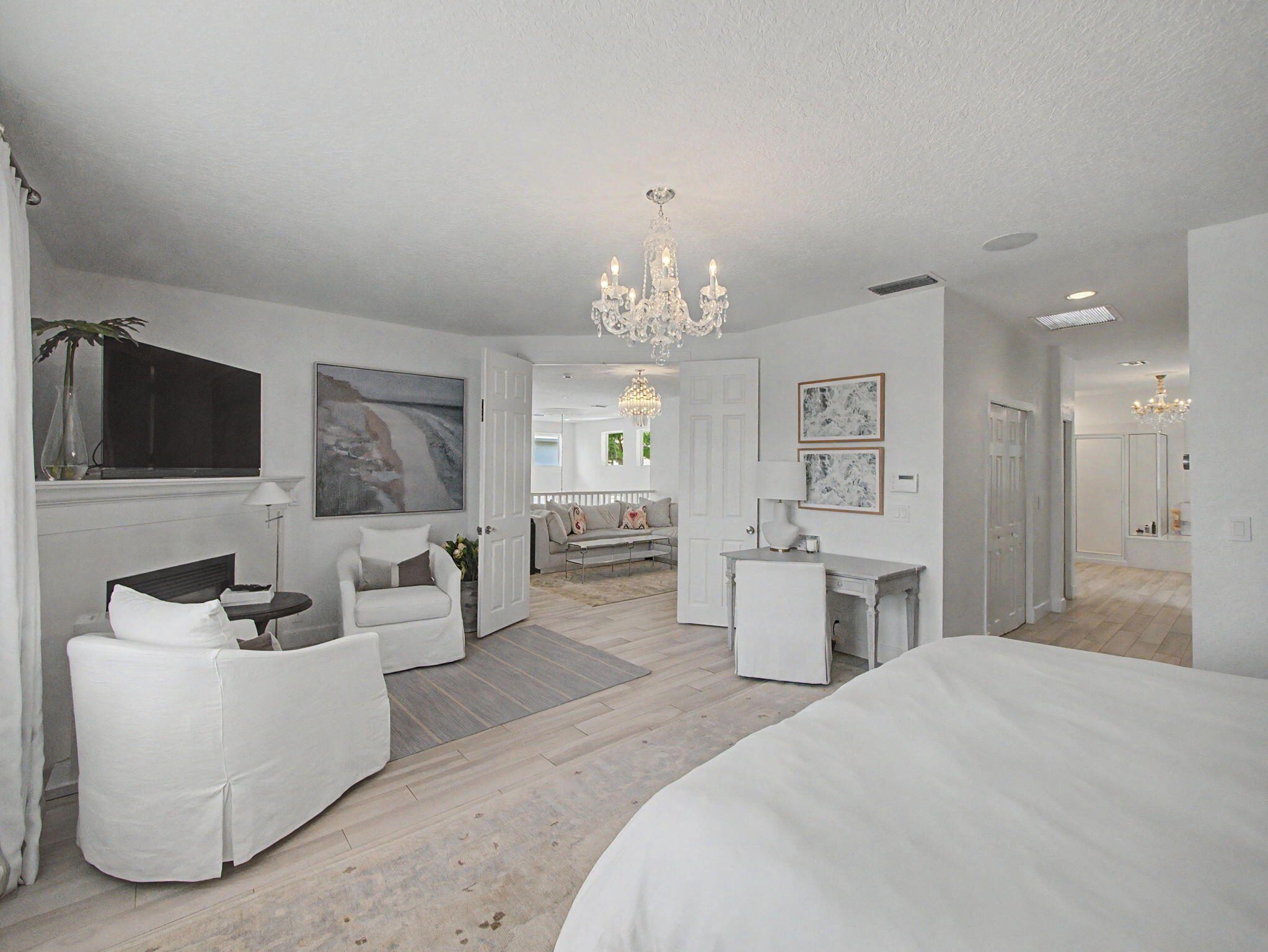 KENSINGTON AT WOODFIELD COUNTRY CLUB - Residential