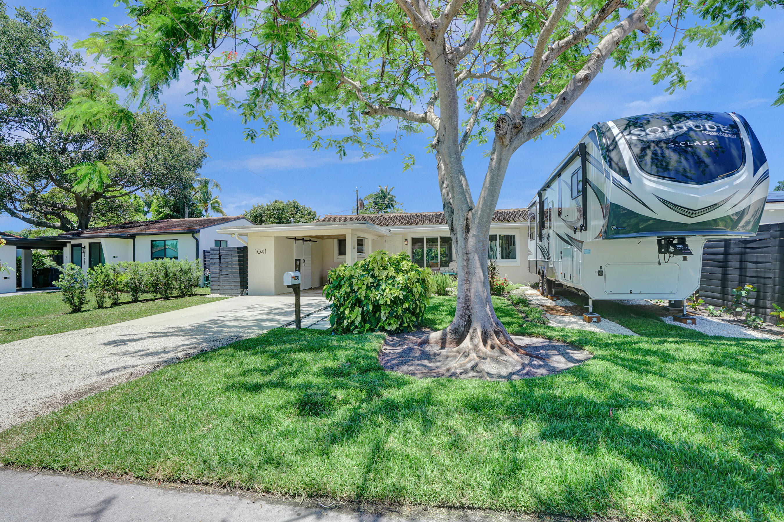Fast Approval! Welcome to Edgewood community. This Fort Lauderdale's best kept secret is a quiet, centrally located neighborhood offering unmatched convenience and comfort with an updated single home with 3 Bedrooms 2 bathrooms, hurricane impact windows & doors, newly remodeled kitchen featuring high end natural gas appliances - NO PROPANE, granite countertops, remodeled bathrooms - one includes a full size tub, extra family room - ideal for entertaining, a playroom, or home office, polished travertine flooring - elegant and easy to maintain. Prime Location with quick access to I-95, 595, US-1 and just minutes to Fort Lauderdale-Hollywood International Airport. Don't miss this OPPORTUNITY!!!