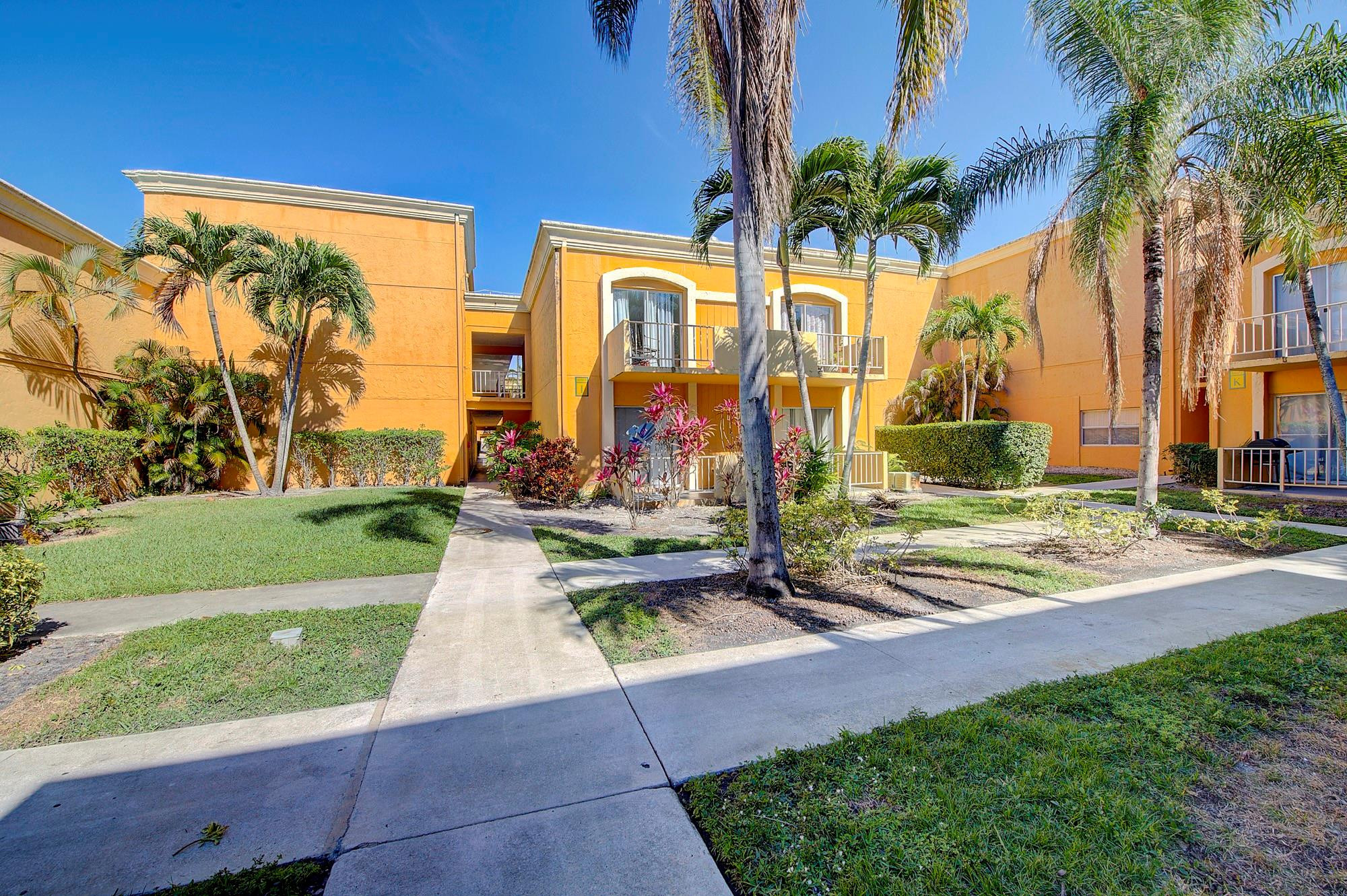 Beautifully upgraded 2/2 featuring brand new master shower, stainless steel appliances, vinyl plank flooring, granite countertops, and upgraded baths! Great complex that features tennis courts, clubhouse with remodeled fitness center, pool, bbq area, and common laundry facilities. Location is everything and here in Venetian Gardens you are close to major highways, restaurants, and stores!