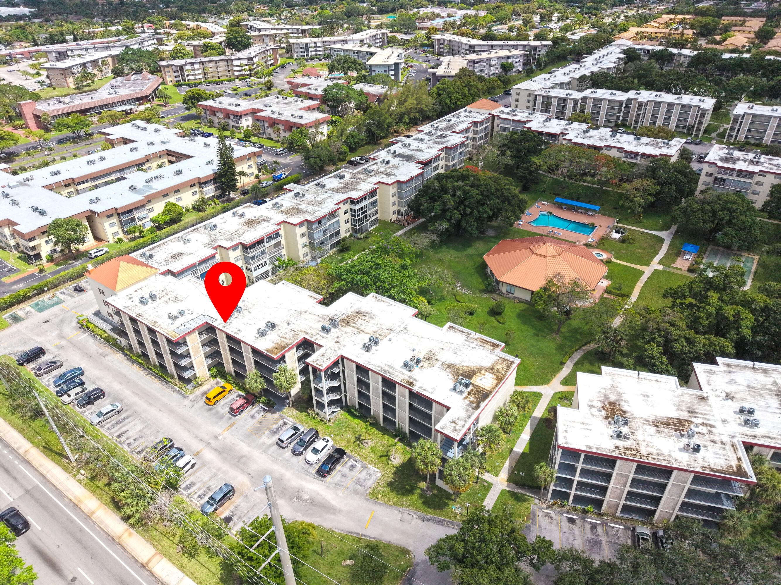 CYPRESS CHASE CONDO NO 6 - Residential