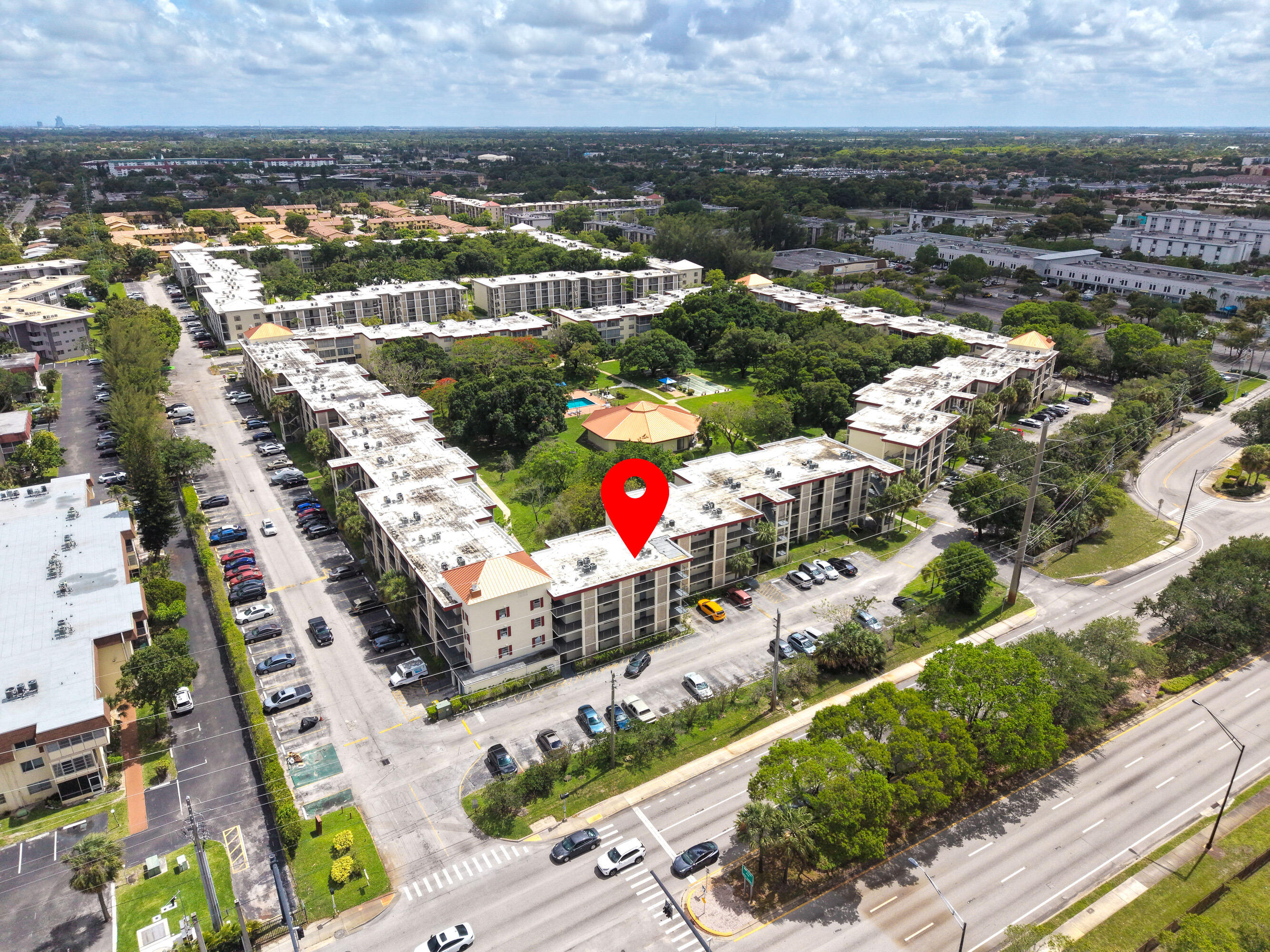CYPRESS CHASE CONDO NO 6 - Residential