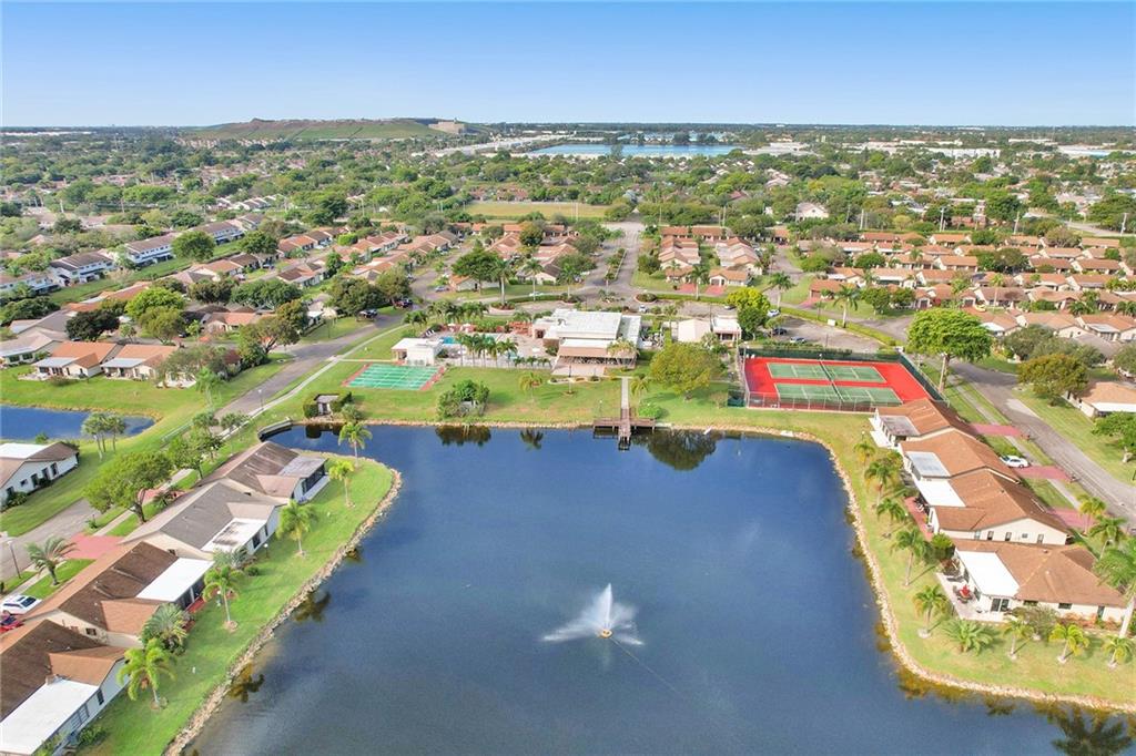 The Meadows Of Crystal La - Residential