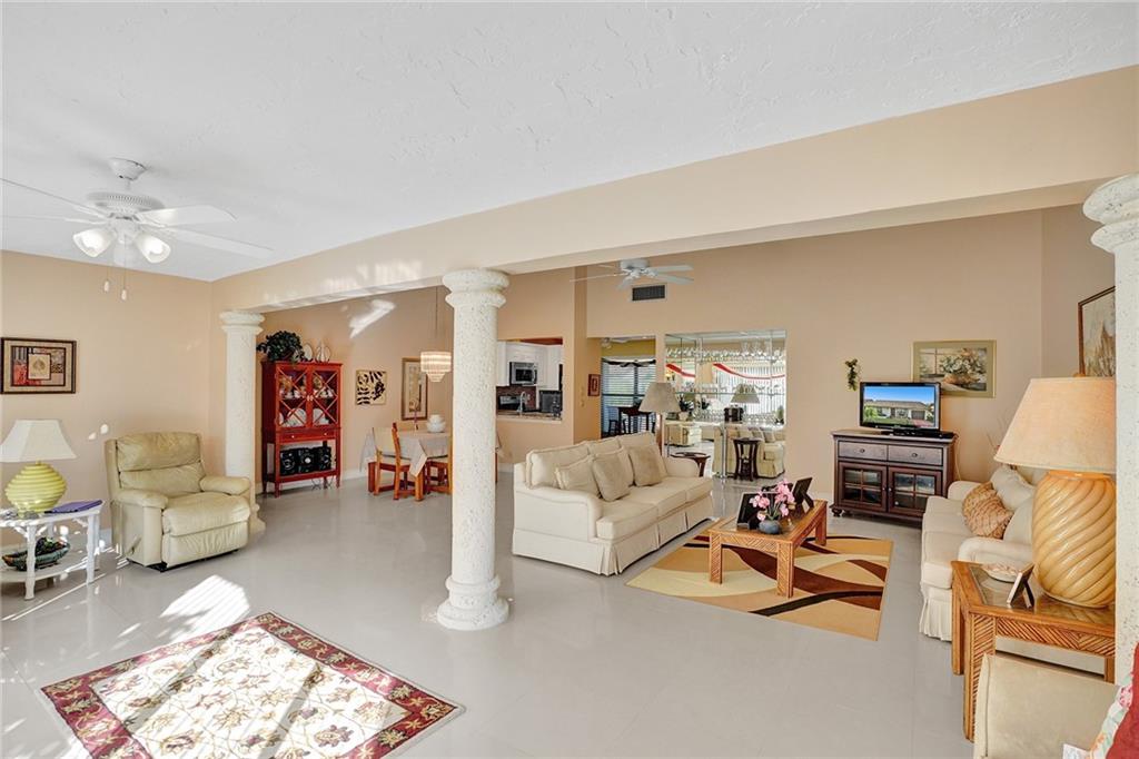 The Meadows Of Crystal La - Residential