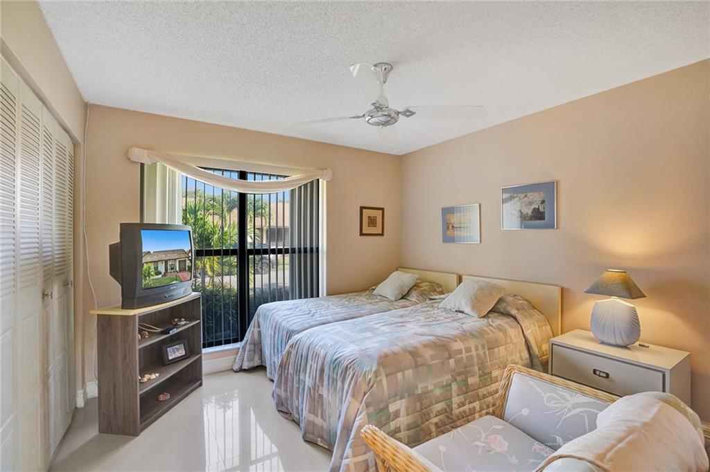 The Meadows Of Crystal La - Residential