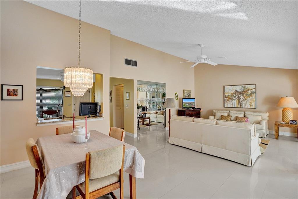 The Meadows Of Crystal La - Residential