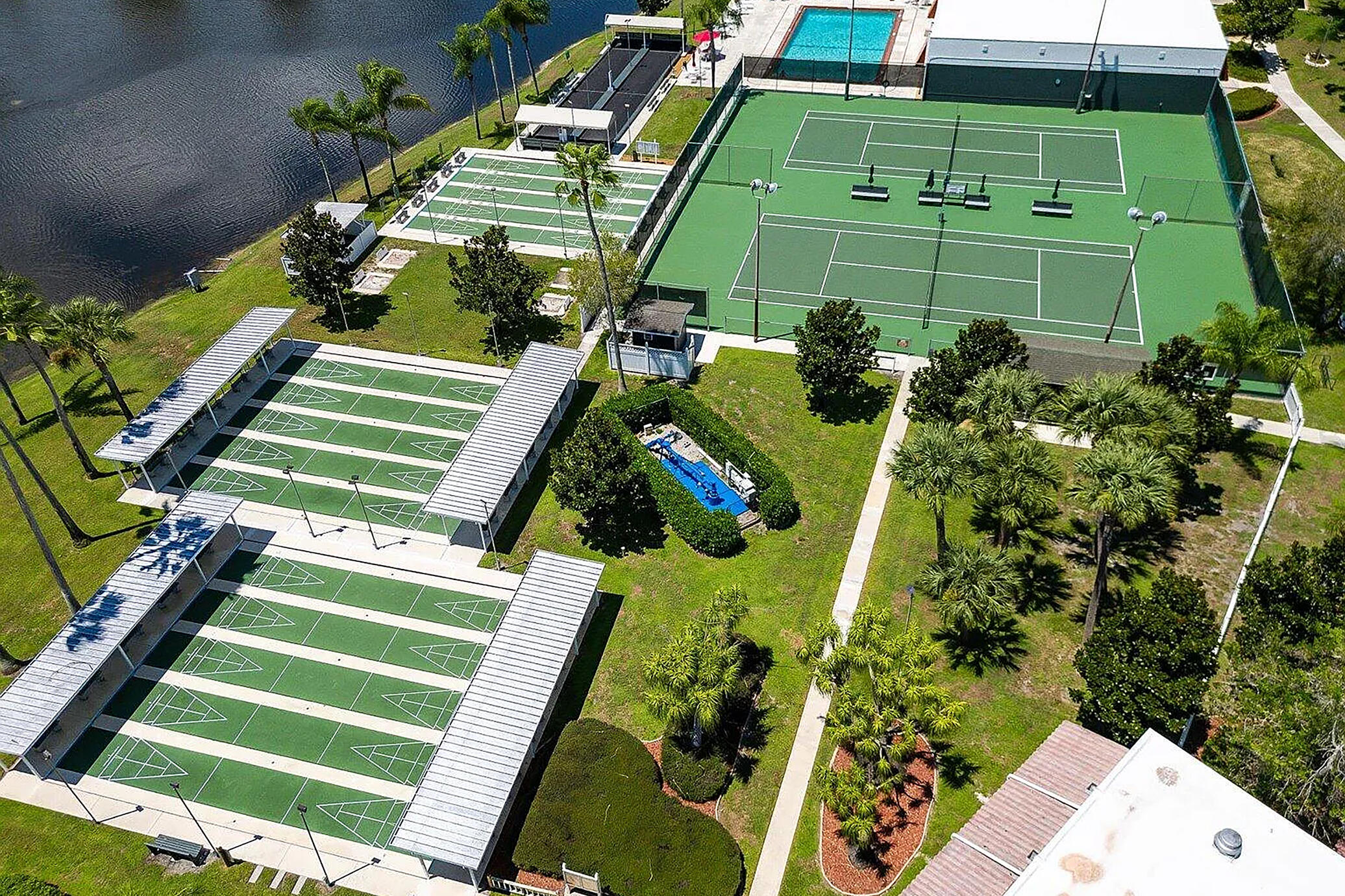 SPANISH LAKES FAIRWAYS NE PHASE - Residential