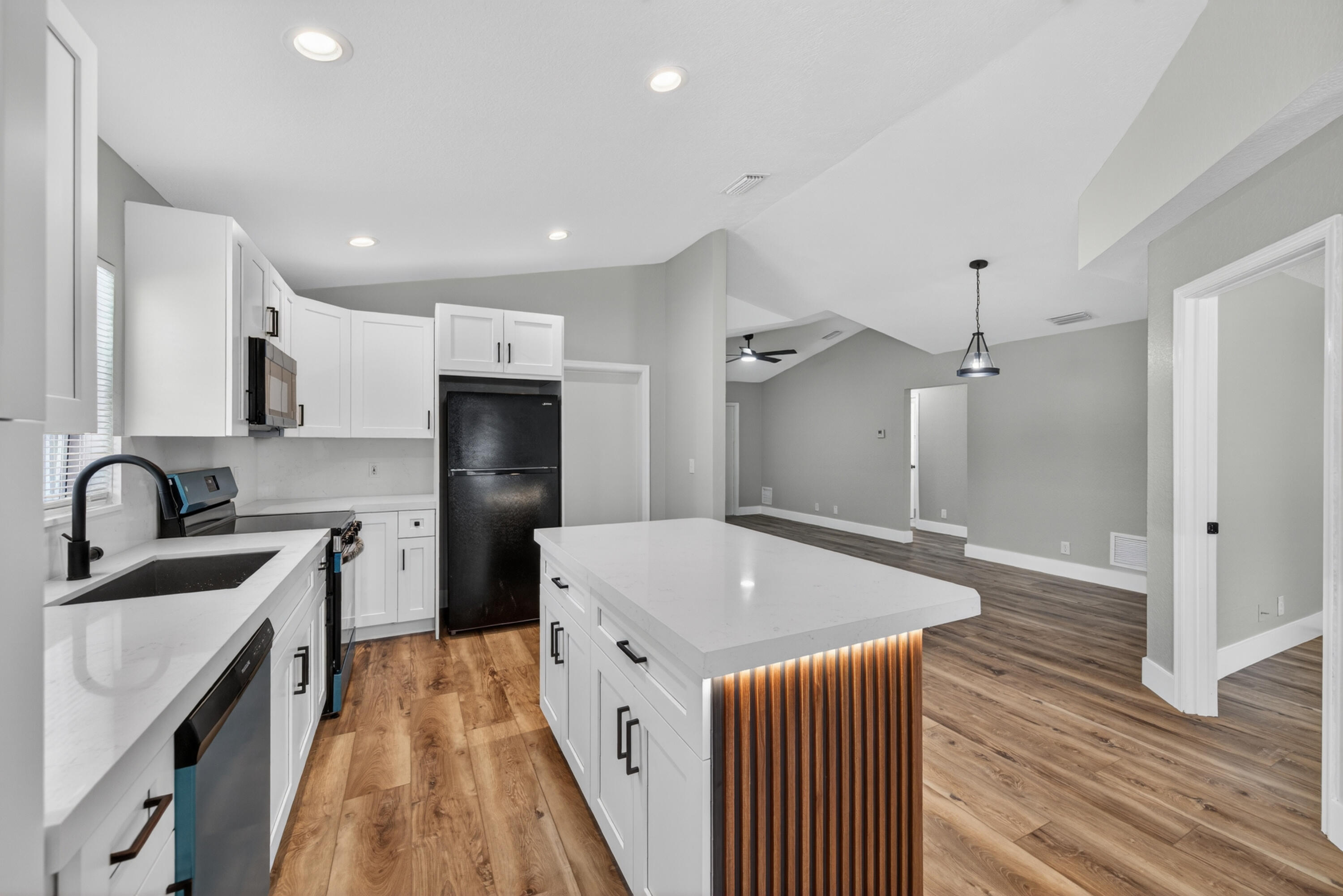 DELRAY TOWN OF - Residential Lease